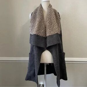 Altar'd State Women's Open Front Faux Fur Cardigan Vest Size Medium